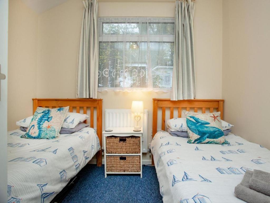 Sunnydaze-Detached Chalet With 2 Bedrooms And 2 Bathrooms And Private Parking Outside Door Dartmouth Exterior foto